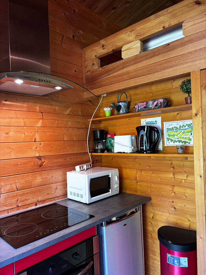 4-people Chalet | Camping Calme et Nature – Gorges du Verdon 4-people Chalet | Camping Calme et Nature - Gorges du Verdon