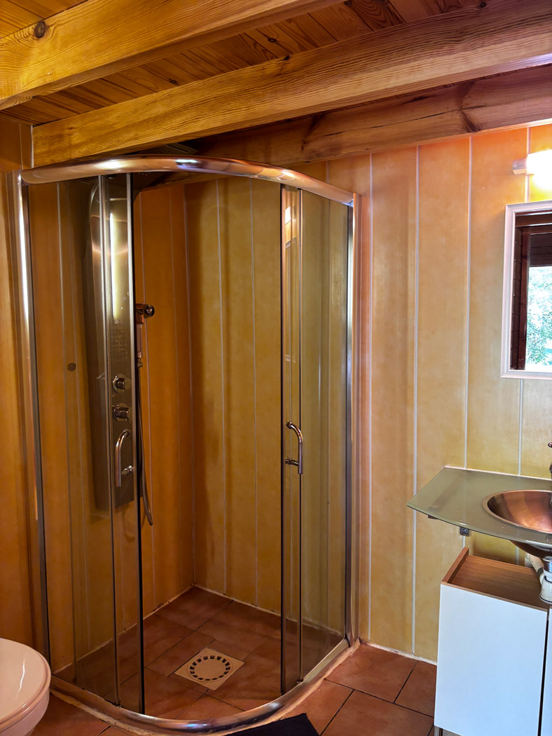 4-people Chalet | Camping Calme et Nature – Gorges du Verdon 4-people Chalet | Camping Calme et Nature - Gorges du Verdon